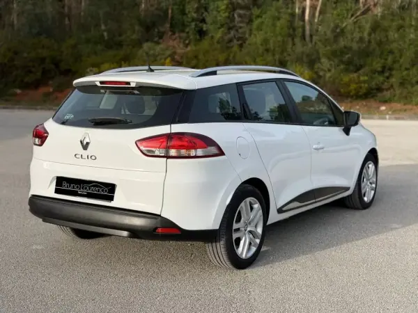 Renault Clio Sport Tourer 2019 - 8900 EUR, 169500 km - AUTO.MOTO.pt - 169500km - foto 13 de 14