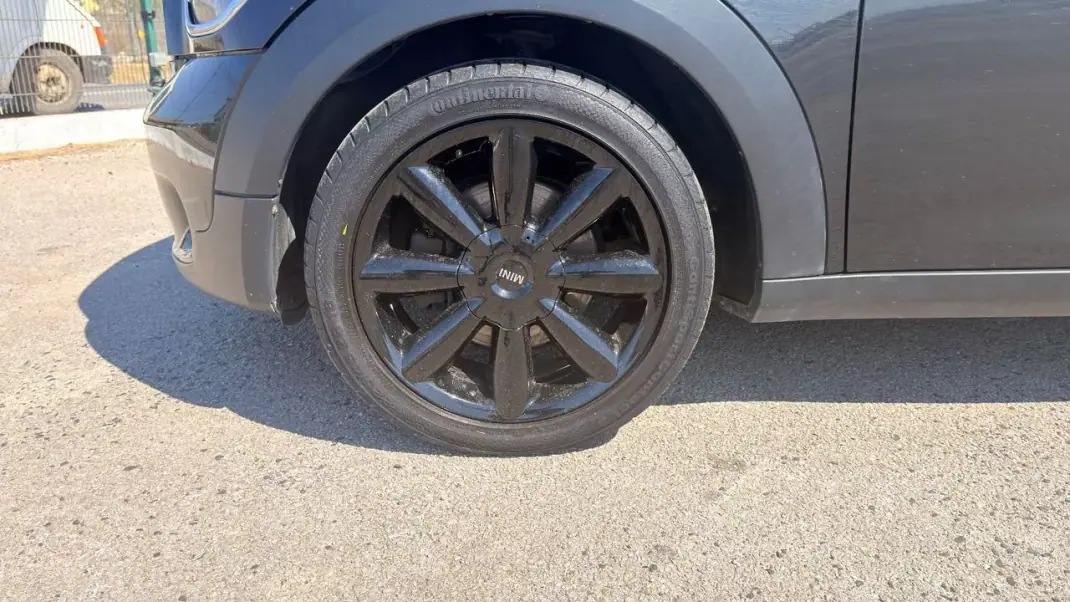 MINI Countryman 2014 - 10900 EUR, 210242 km - 210242km - foto 6 de 17