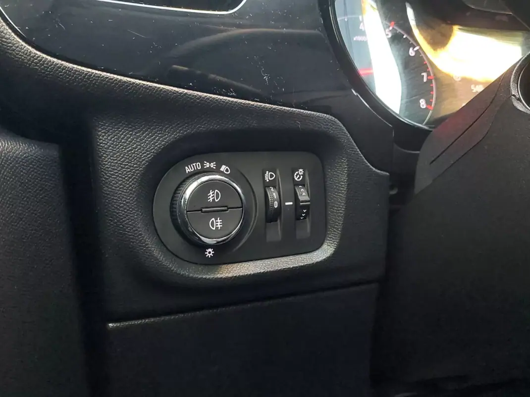 Opel Corsa 2023 - 19500 EUR, 20521 km - AUTO.MOTO.pt - 20521km - foto 20 de 24