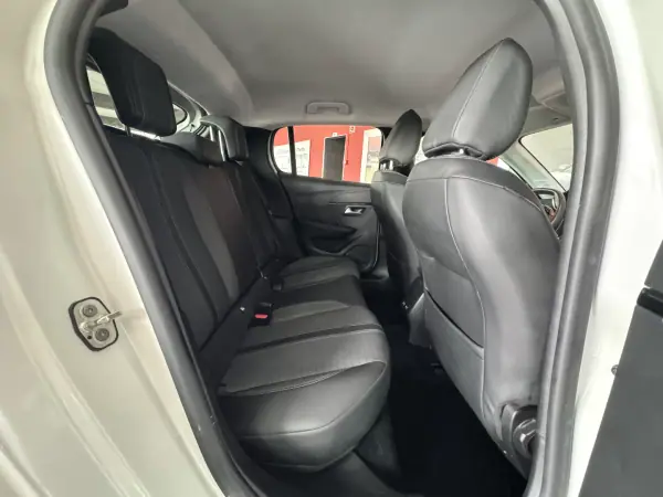 Peugeot 208 2021 - 14500 EUR, 52963 km - AUTO.MOTO.pt - 52963km - foto 13 de 22