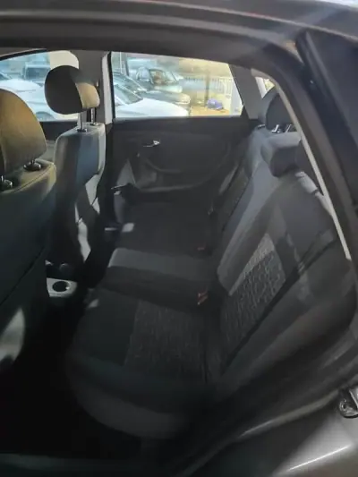 SEAT Ibiza 2007 - 3950 EUR, 300900 km - AUTO.MOTO.pt - 300900km - foto 15 de 30