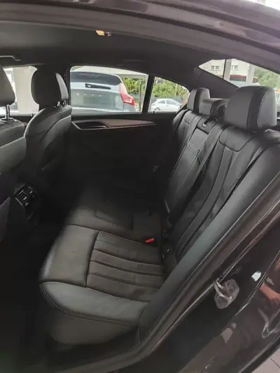 BMW 530e 2022 - 33750 EUR, 158500 km - AUTO.MOTO.pt - 158500km - foto 14 de 36