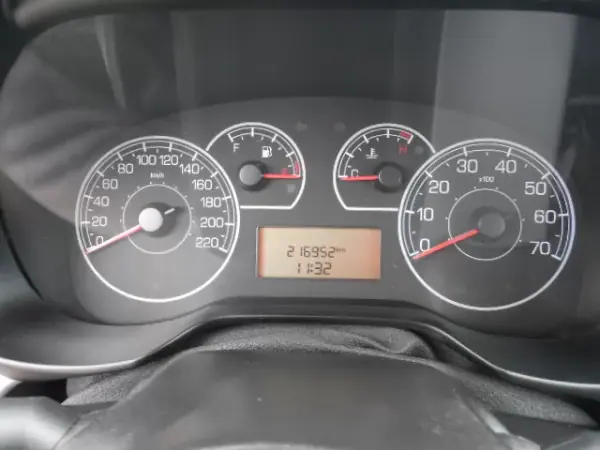 Fiat 1.3 CARGO 2012 - 5900 EUR, 216937 km - AUTO.MOTO.pt - 216937km - foto 10 de 11