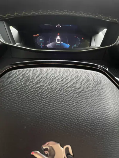 Peugeot 208 2020 - 15750 EUR, 43195 km - AUTO.MOTO.pt - 43195km - foto 6 de 7