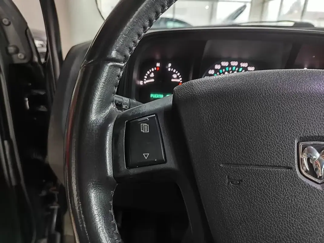 Dodge Journey 2010 - 11750 EUR, 113500 km - AUTO.MOTO.pt - 113500km - foto 28 de 36