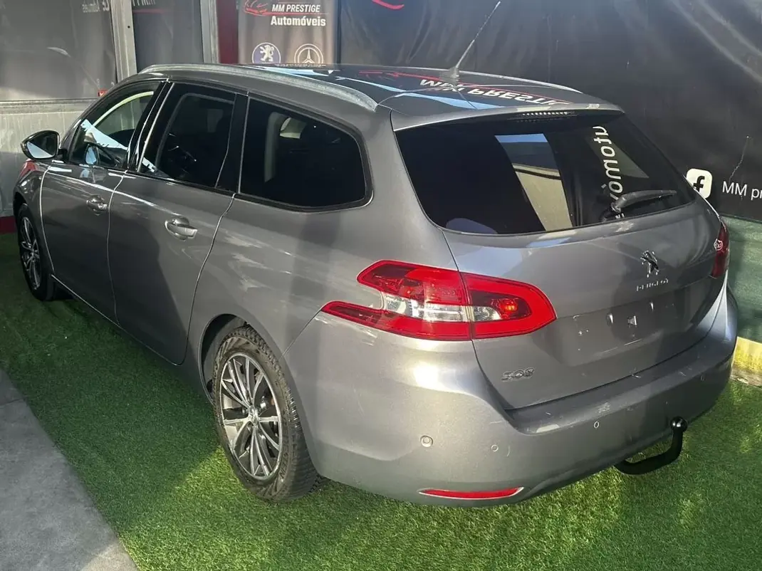 Peugeot 308 SW 2016 - 9990 EUR, 175000 km - 175000km - foto 4 de 16