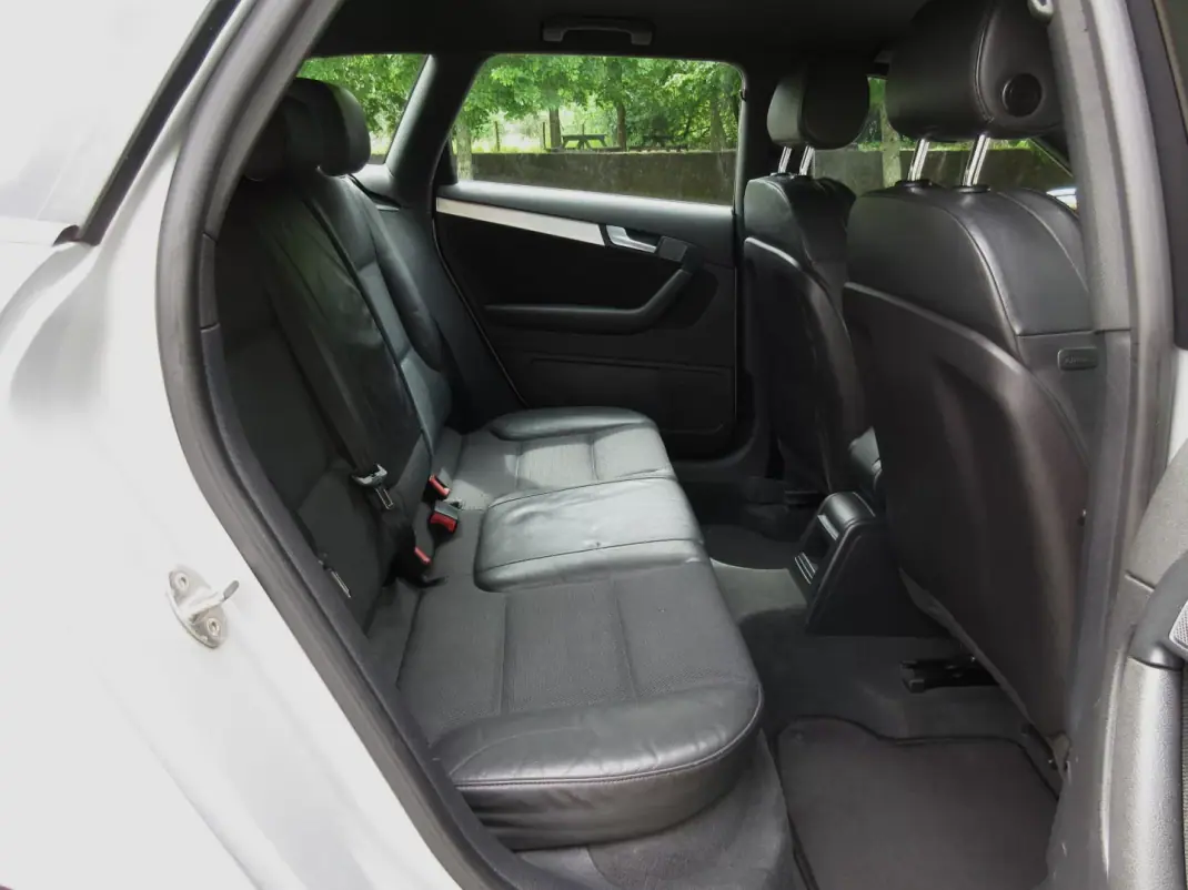 Audi A3 Sportback 2005 - 6990 EUR, 330000 km - AUTO.MOTO.pt - 330000km - foto 26 de 31