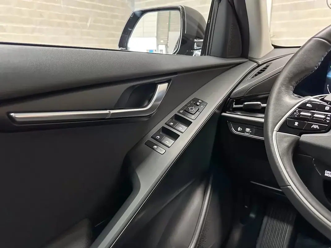Kia e-Niro 2023 - 27450 EUR, 53564 km - 53564km - foto 47 de 51