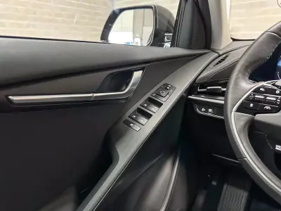 Kia e-Niro 2023 - 26950 EUR, 53564 km - AUTO.MOTO.pt - 53564km - foto 47 de 51