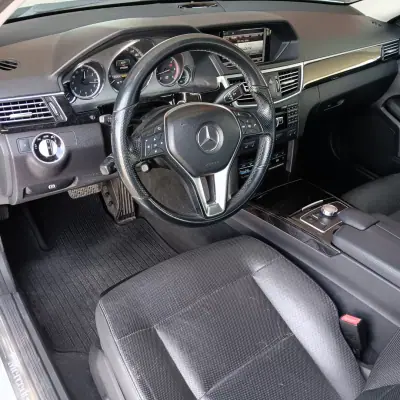Mercedes-Benz E 300 2012 - 14500 EUR, 295499 km - AUTO.MOTO.pt - 295499km - foto 14 de 29