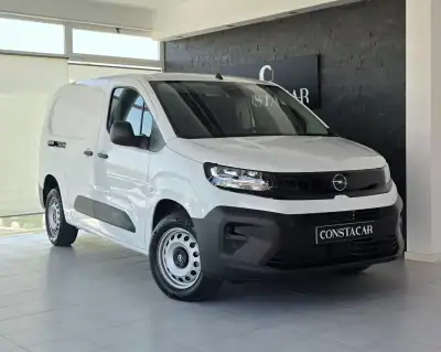 Opel COMBO 2024 - 21900 EUR, 11972 km - AUTO.MOTO.pt - 11972km - foto 3 de 20
