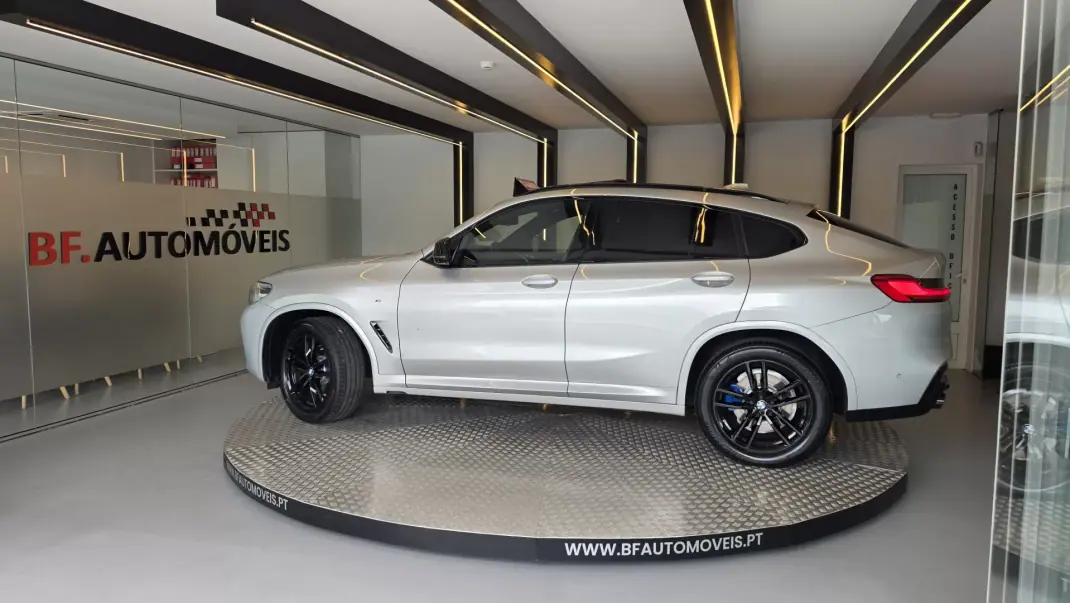 BMW X4 2021 - 37750 EUR, 169595 km - AUTO.MOTO.pt - 169595km - foto 15 de 74