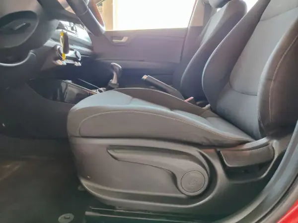 Kia Rio 2019 - 12500 EUR, 66000 km - AUTO.MOTO.pt - 66000km - foto 22 de 36