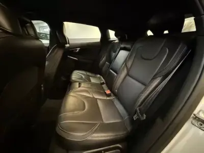 Volvo V40 2015 - 13750 EUR, 188000 km - AUTO.MOTO.pt - 188000km - foto 5 de 12