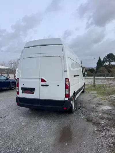 Renault Master 2022 - 23500 EUR, 72729 km - AUTO.MOTO.pt - 72729km - foto 16 de 17