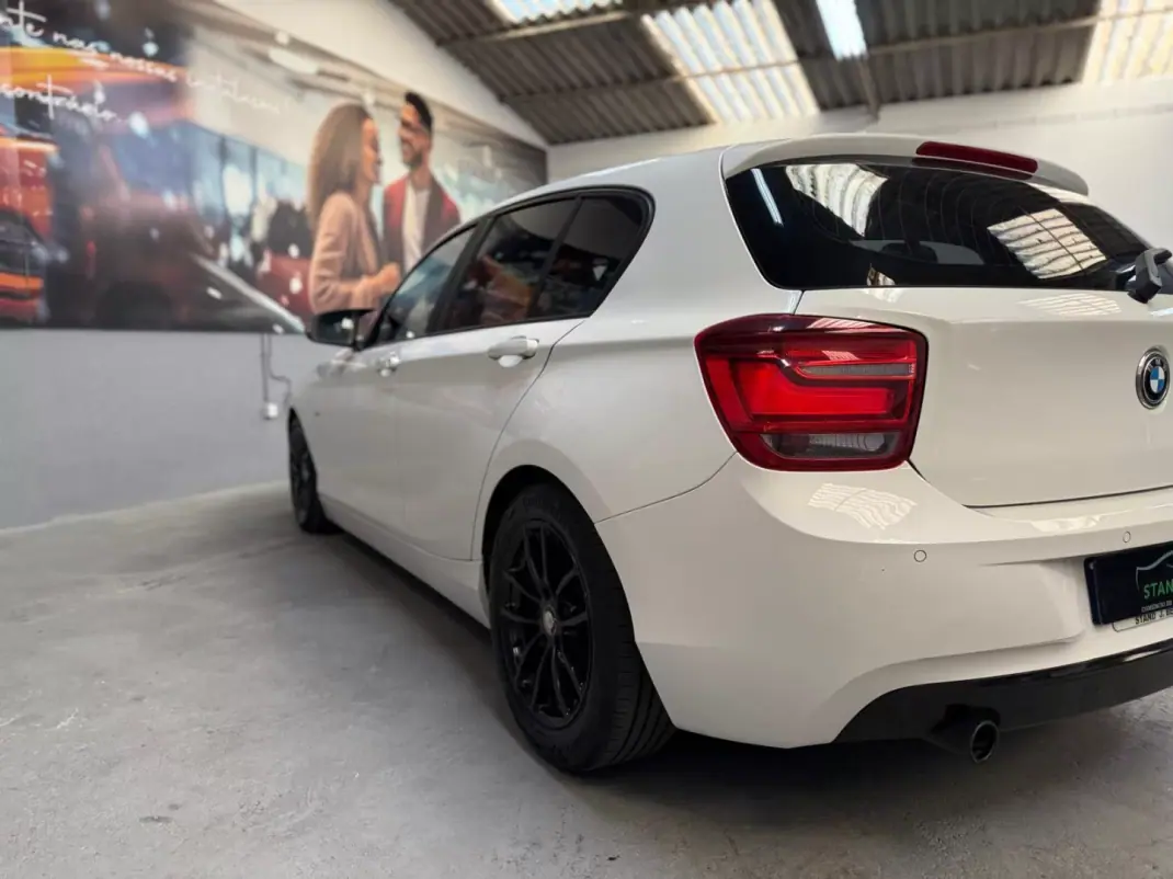 BMW 116 2014 - 10900 EUR, 230000 km - AUTO.MOTO.pt - 230000km - foto 9 de 22