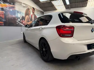 BMW 116 2014 - 10900 EUR, 230000 km - AUTO.MOTO.pt - 230000km - foto 9 de 22