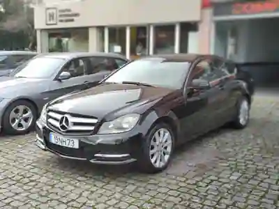 Mercedes-Benz C 220 2012 - 14900 EUR, 222999 km - AUTO.MOTO.pt - 222999km - foto 5 de 15