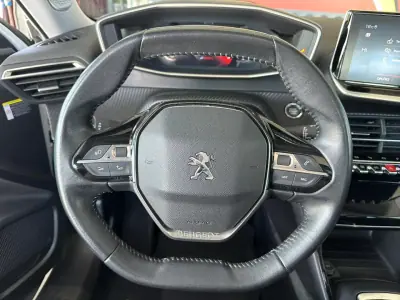 Peugeot 2008 2020 - 20900 EUR, 90290 km - AUTO.MOTO.pt - 90290km - foto 17 de 32