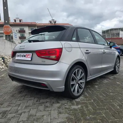 Audi A1 Sportback 2014 - 13750 EUR, 148778 km - AUTO.MOTO.pt - 148778km - foto 5 de 18