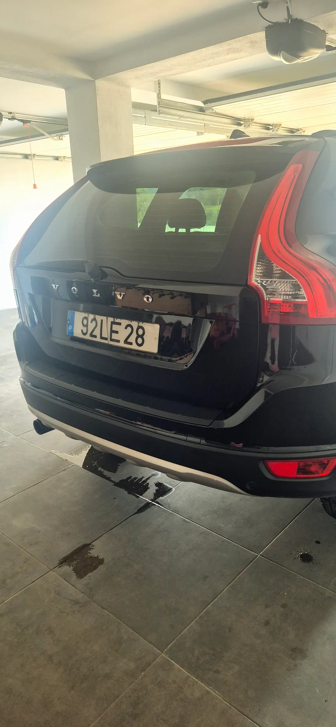 Volvo XC 60 2010 - 10900 EUR, 251000 km - AUTO.MOTO.pt - 251000km - foto 5 de 6