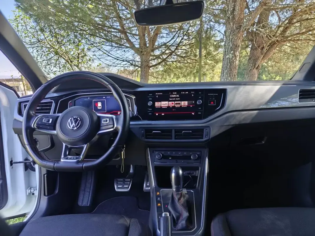 Volkswagen Polo 2018 - 24490 EUR, 59000 km - AUTO.MOTO.pt - 59000km - foto 22 de 50