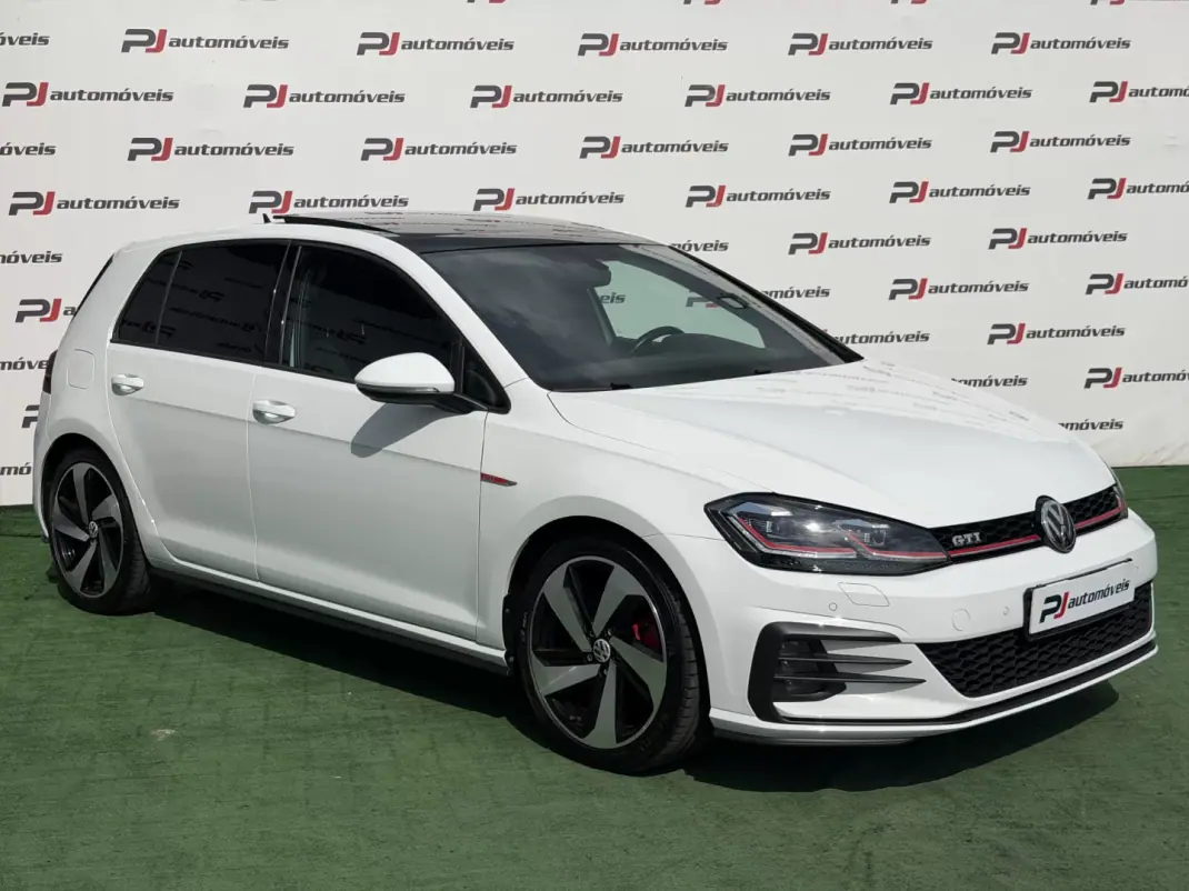 Volkswagen Golf 2018 - 26990 EUR, 148000 km - AUTO.MOTO.pt - 148000km - foto 5 de 15