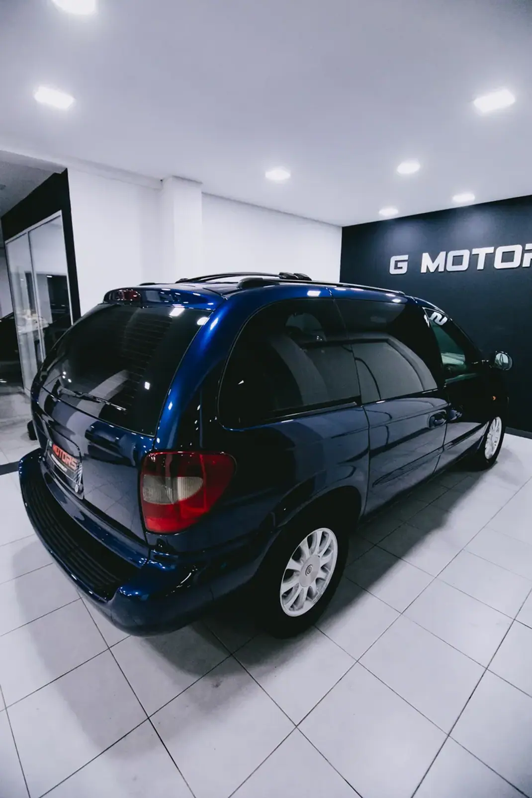 Chrysler Grand Voyager 2003 - 5900 EUR, 350000 km - AUTO.MOTO.pt - 350000km - foto 27 de 46