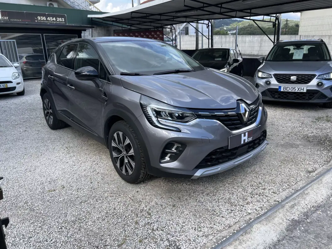 Renault Captur 2023 - 17399 EUR, 88500 km - AUTO.MOTO.pt - 88500km - foto 3 de 16