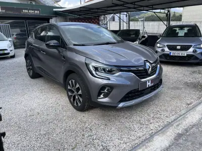 Renault Captur 2023 - 17399 EUR, 88500 km - AUTO.MOTO.pt - 88500km - foto 3 de 16