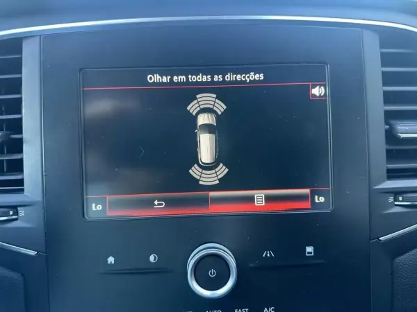 Renault Mégane Sport Tourer 2017 - 9900 EUR, 190000 km - AUTO.MOTO.pt - 190000km - foto 49 de 60