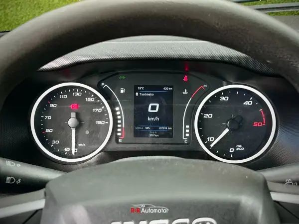 Iveco 2020 - 27500 EUR, 225000 km - AUTO.MOTO.pt - 225000km - foto 21 de 24