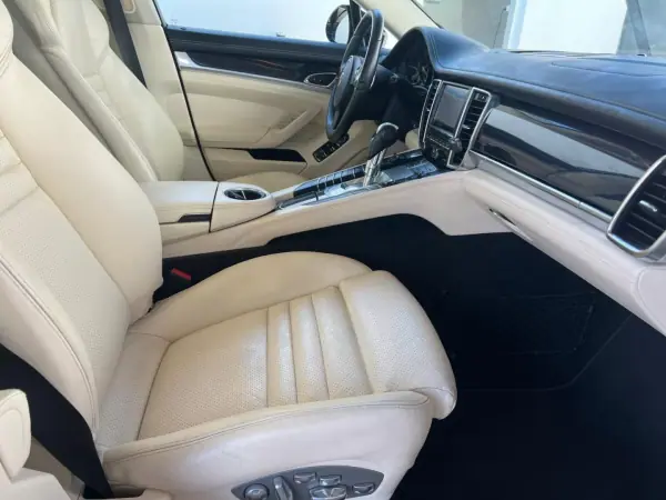 Porsche Panamera 2014 - 46000 EUR, 136900 km - AUTO.MOTO.pt - 136900km - foto 7 de 19