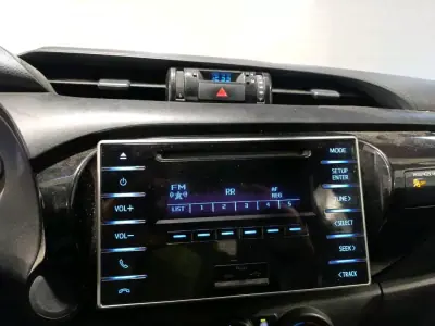 Toyota Hilux 2019 - 23900 EUR, 223497 km - AUTO.MOTO.pt - 223497km - foto 4 de 6