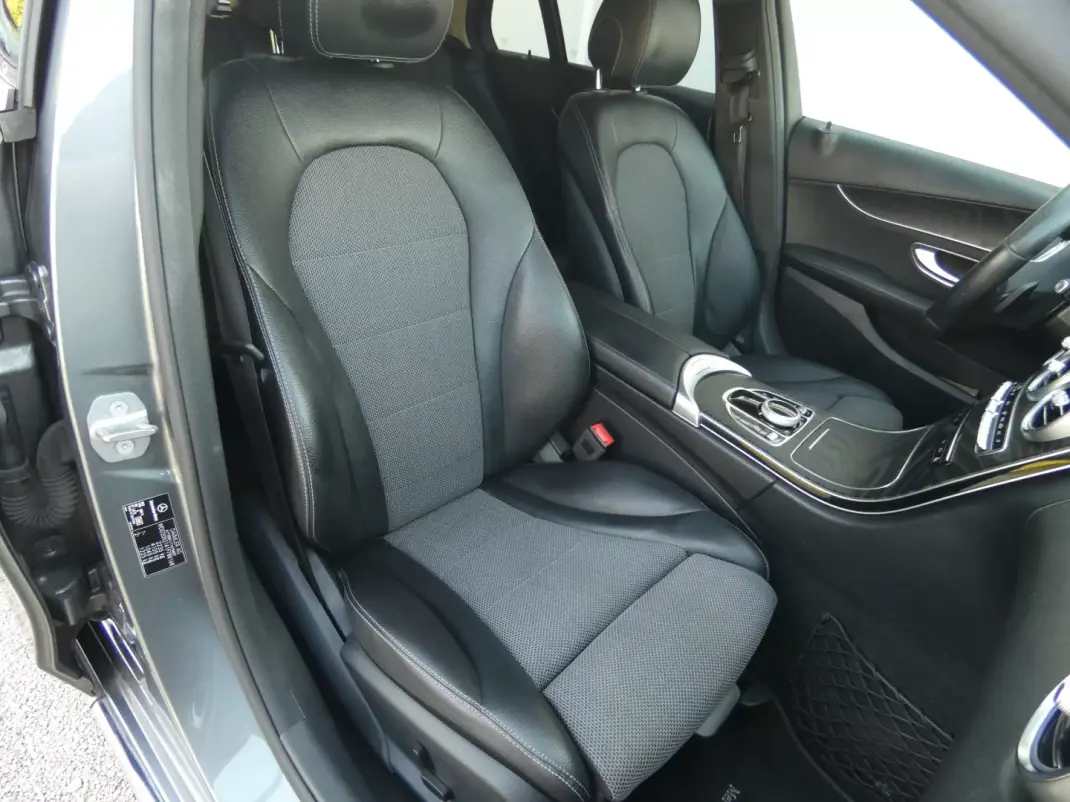Mercedes-Benz C 220 2018 - 20750 EUR, 299000 km - AUTO.MOTO.pt - 299000km - foto 14 de 27