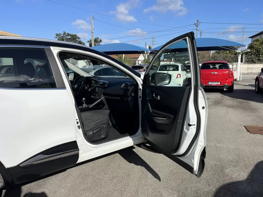 Renault Kadjar 2016 - 11950 EUR, 250000 km - AUTO.MOTO.pt - 250000km - foto 27 de 42