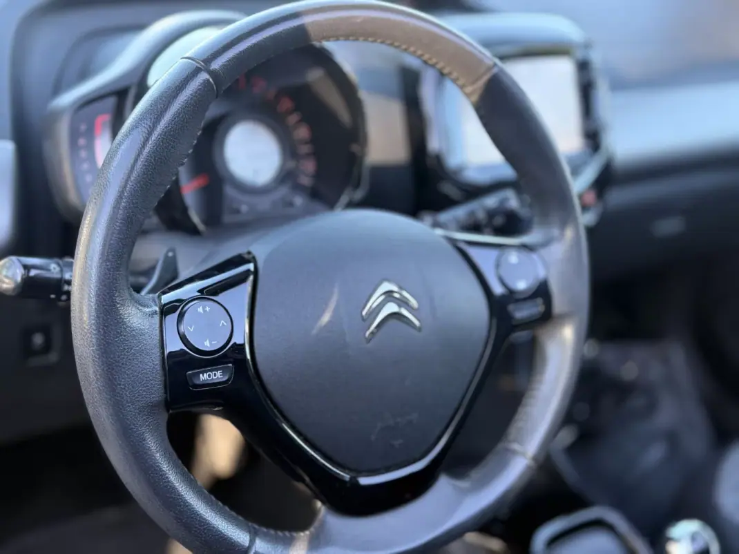 Citroën C1 2015 - 9999 EUR, 50000 km - AUTO.MOTO.pt - 50000km - foto 12 de 16