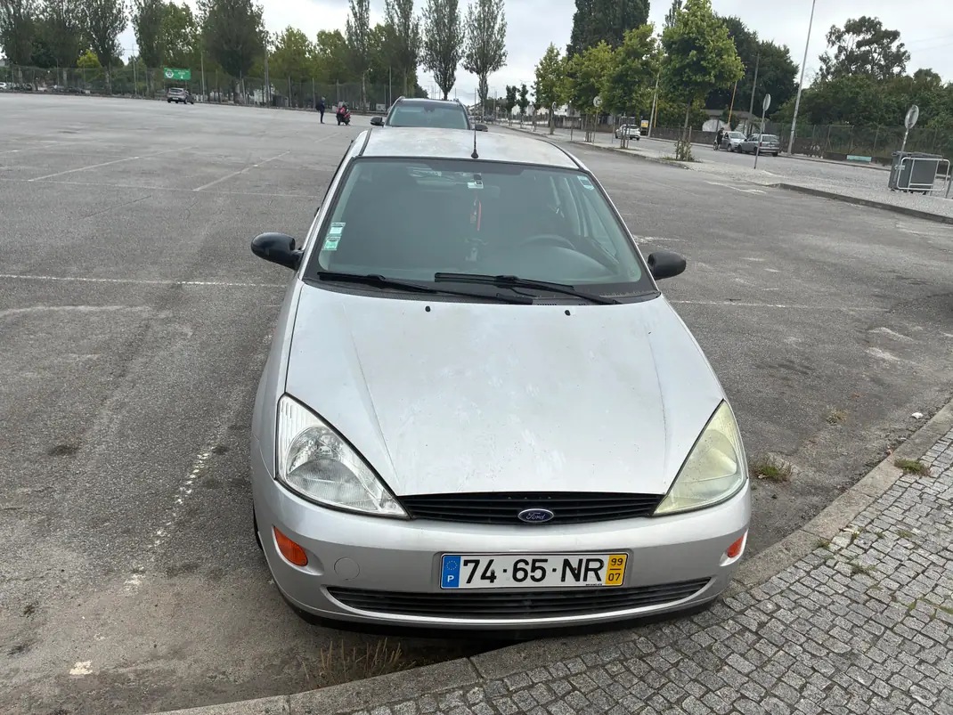 Ford Focus 1999 - 1750 EUR, 163500 km - AUTO.MOTO.pt - 163500km - foto 1 de 8