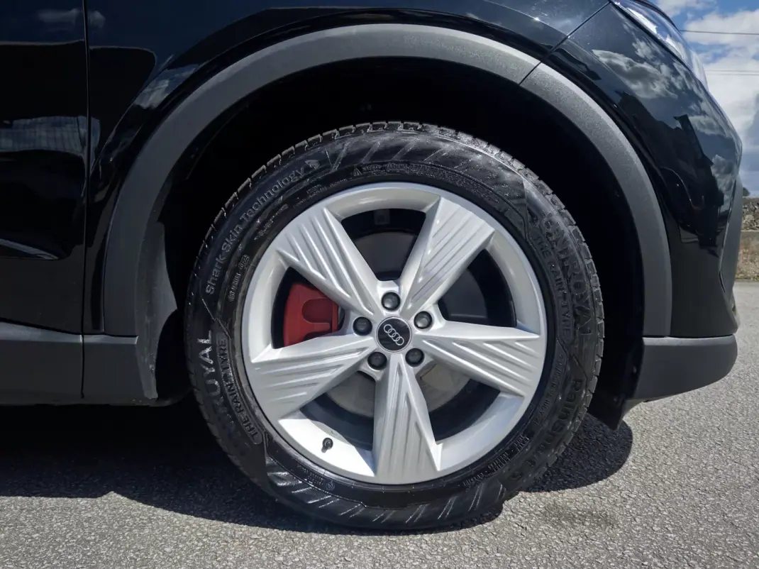 Audi Q4 e-tron 2022 - 36990 EUR, 56000 km - AUTO.MOTO.pt - 56000km - foto 9 de 63