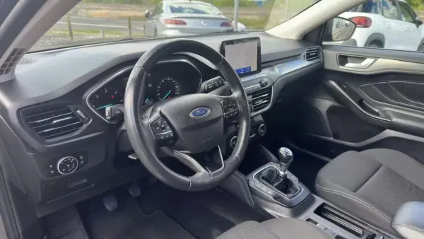 Ford Focus SW 2020 - 13800 EUR, 134000 km - AUTO.MOTO.pt - 134000km - foto 25 de 26