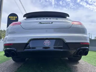 Porsche Panamera 2015 - 35000 EUR, 159000 km - AUTO.MOTO.pt - 159000km - foto 19 de 67