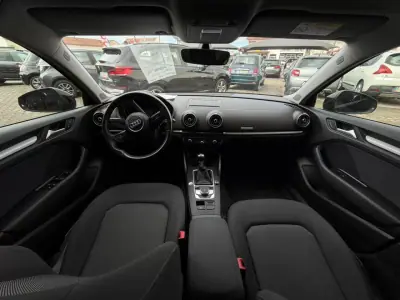 Audi A3 Limousine 2017 - 20500 EUR, 61500 km - AUTO.MOTO.pt - 61500km - foto 16 de 21