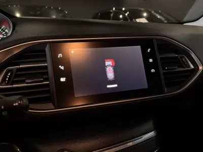 Peugeot 308 SW 2020 - 13490 EUR, 122100 km - AUTO.MOTO.pt - 122100km - foto 24 de 34