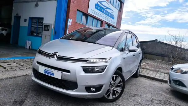 Citroën C4 Grand Picasso 2015 - 10900 EUR, 190000 km - AUTO.MOTO.pt - 190000km - foto 14 de 20