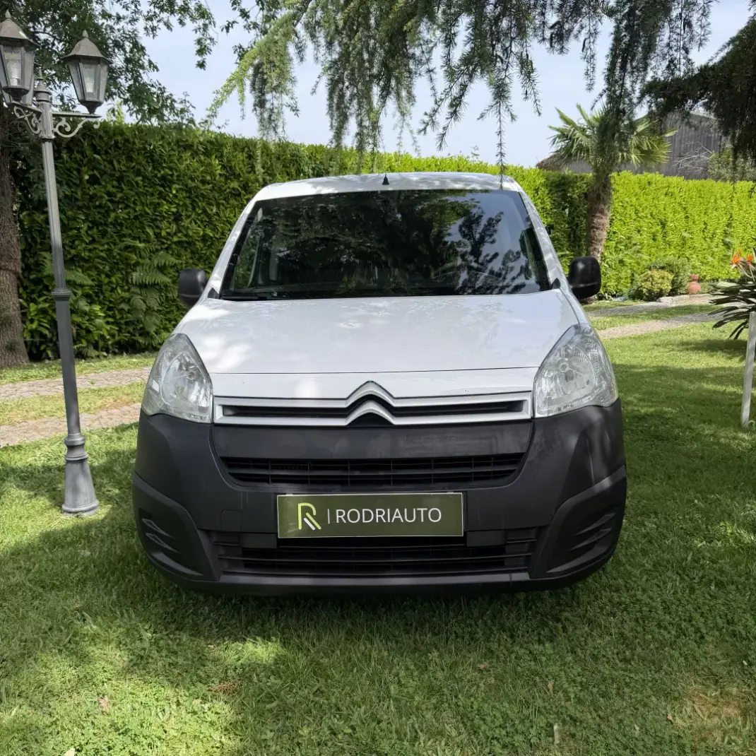 Citroën BERLINGO 1.6 HDI 600 C/AC 2018 - 10990 EUR, 190000 km - AUTO.MOTO.pt - 190000km - foto 1 de 15