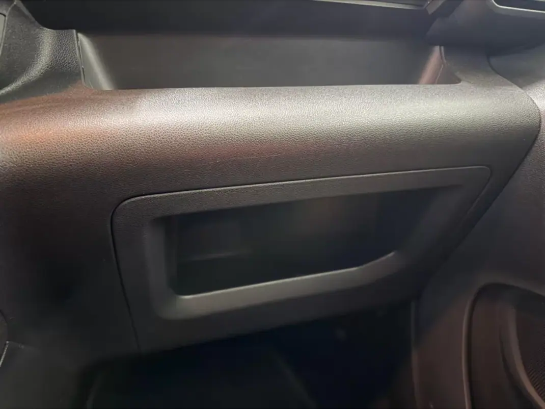 Opel COMBO 2019 - 12990 EUR, 104000 km - 104000km - foto 18 de 27
