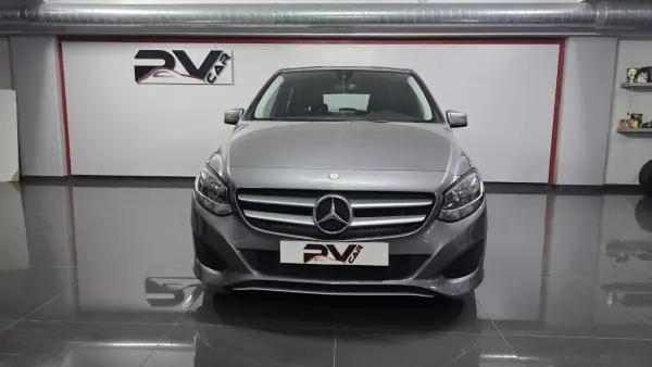 Mercedes-Benz B 180 2017 - 15990 EUR, 120000 km - AUTO.MOTO.pt - 120000km - foto 18 de 27