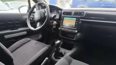 Citroën C3 2018 - 9400 EUR, 102000 km - AUTO.MOTO.pt - 102000km - foto 3 de 14