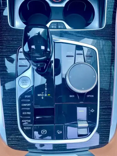 BMW X7 2021 - 84900 EUR, 69000 km - AUTO.MOTO.pt - 69000km - foto 26 de 49