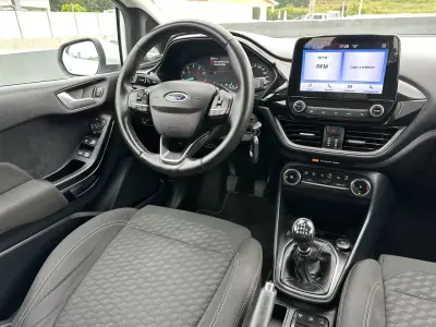 Ford Fiesta 2022 - 12900 EUR, 120000 km - AUTO.MOTO.pt - 120000km - foto 26 de 57